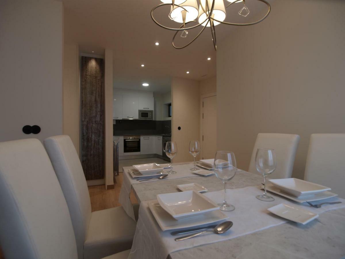 Apartamentos M.Bell Leon Ngoại thất bức ảnh
